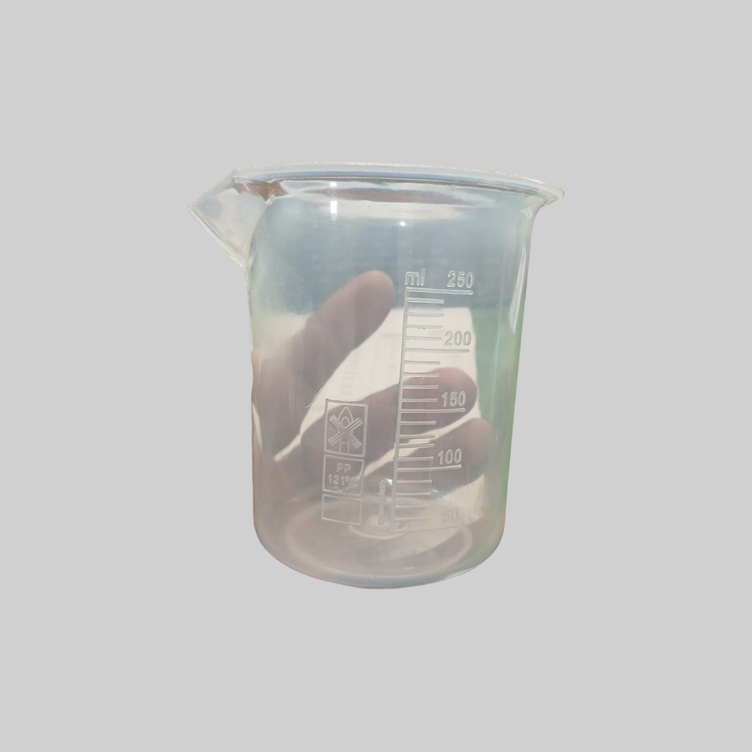 https://sciencebazar.pk/wp-content/uploads/2024/12/Beaker-Plastic-250ml.jpg